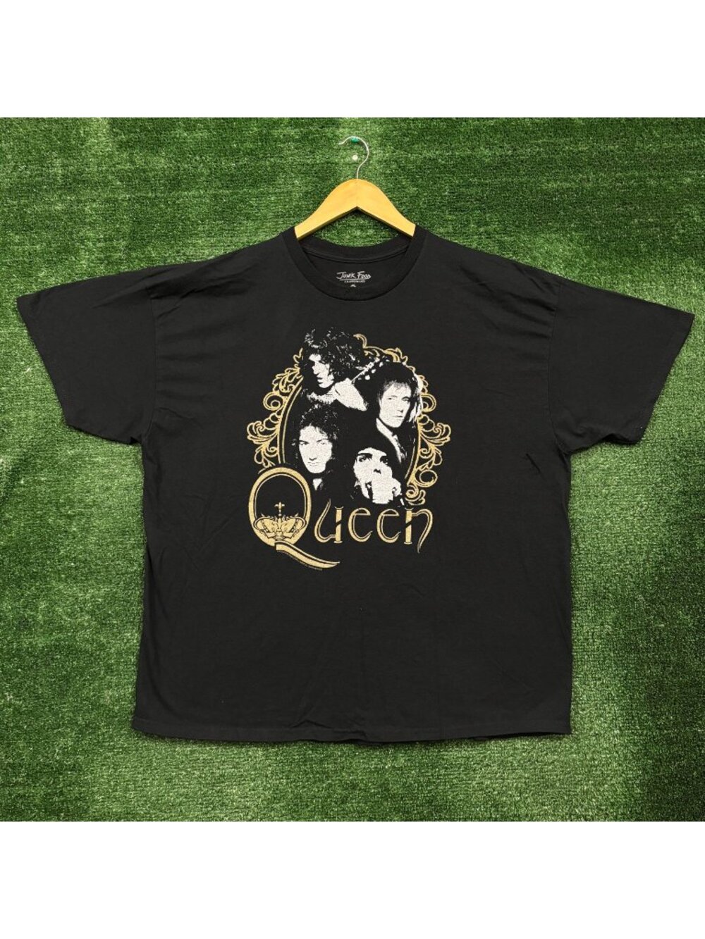 Queen Band Portrait T-Shirt Size Extra Large